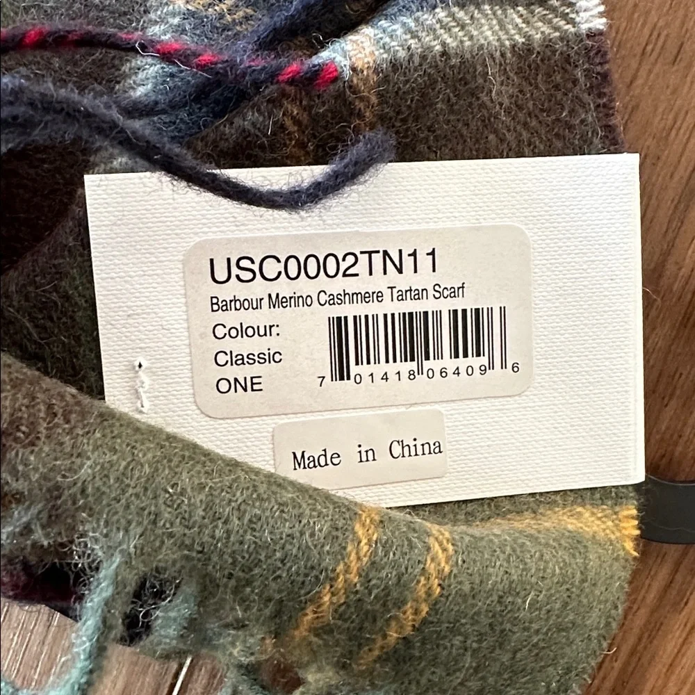Barbour Classic Merino Cashmere Tartan Scarf - Picture 5 of 7